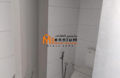 Villa - 5 - 4 for sale in Sharqan - Al Heerah - Sharjah Villa - 5 - 4 for sale in Sharqan - Al Heerah - Sharjah