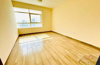 Apartment - 1 Bedroom - 2 Bathrooms for rent in Muwaileh 29 Building - Muwaileh - Sharjah