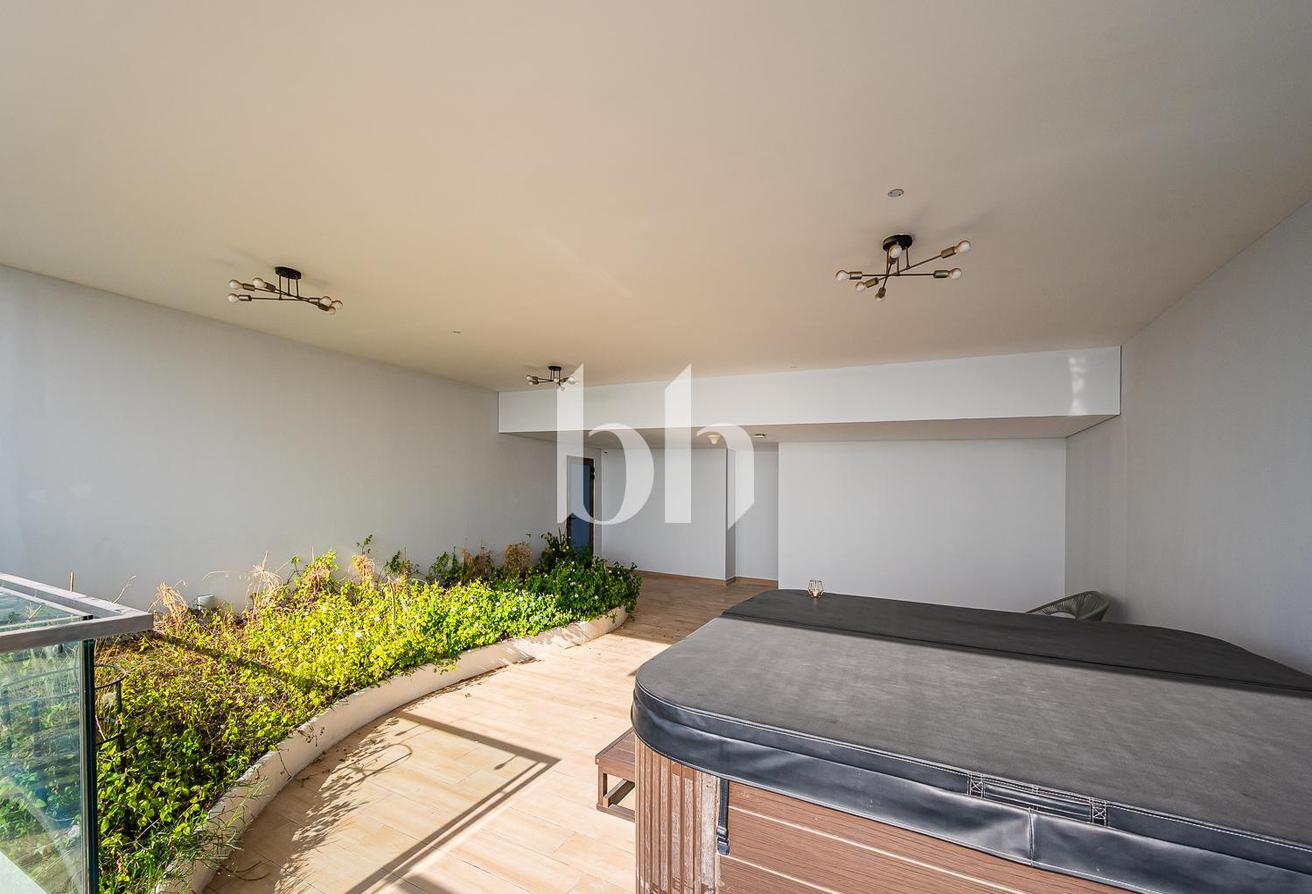 Private Jacuzzi | Fully Furnished | Bills Included photo 14