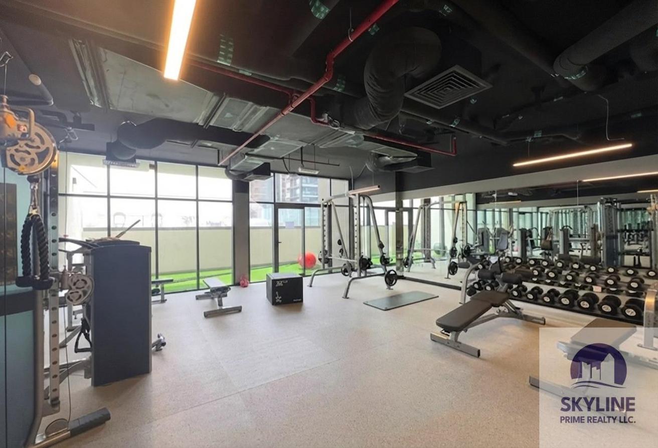 Spacious Layout | High Floor | Vacant photo 5