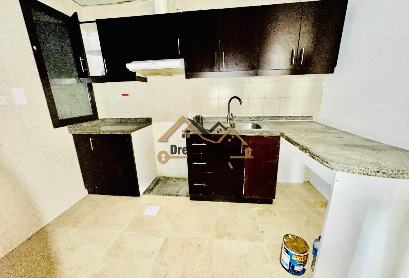 Chiller free | Prime location | Gym,Pool | Ready photo 4