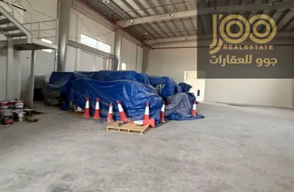 مستودع - استوديو - 3 حمامات للايجار في أم الثعوب - أم القيوين