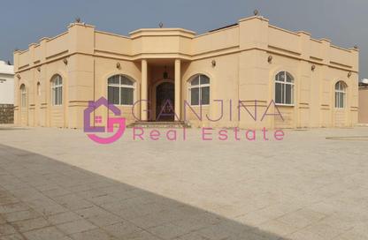 Apartment - 4 Bedrooms - 5 Bathrooms for rent in Al Riffa - Ras Al Khaimah