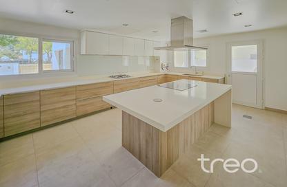 Villa - 4 - 4 for rent in Meadows 4 - Meadows - Dubai
