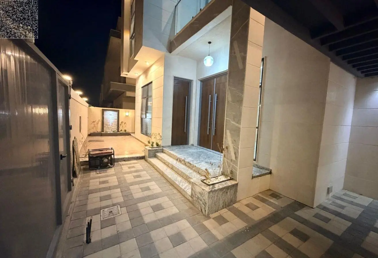 153743002 - Property Main Image