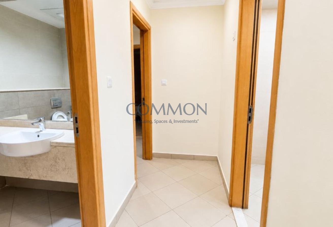 Spacious Unit | Bulk Lease | Great Location photo 8
