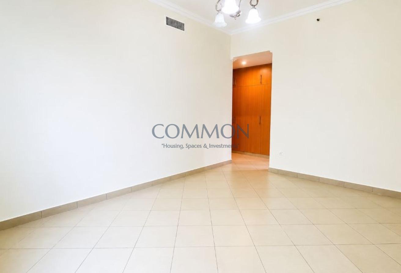 Spacious Unit | Bulk Lease | Great Location photo 6