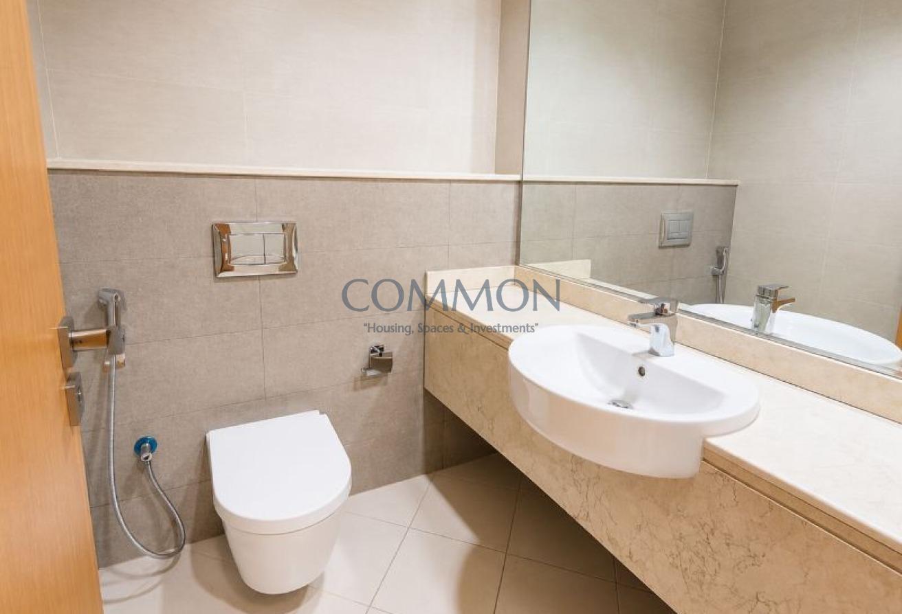 Spacious Unit | Bulk Lease | Great Location photo 9