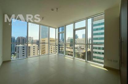 Apartment - 2 Bedrooms - 3 Bathrooms for rent in Cornich Al Khalidiya - Al Khalidiya - Abu Dhabi