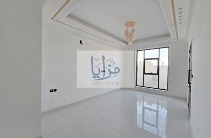 Villa - 5 Bedrooms - 7 Bathrooms for sale in Al Yasmeen 1 - Al Yasmeen - Ajman