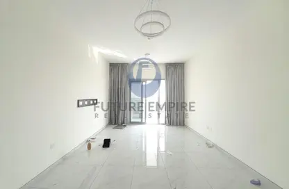 شقة - غرفة نوم - 2 حمامات للايجار في برج تيتانيوم - الكرامة - دبي