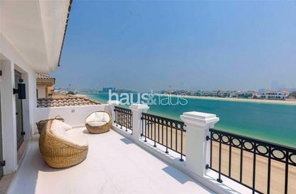Villa - 5 Bedrooms - 6 Bathrooms for rent in Garden Homes Frond B - Garden Homes - Palm Jumeirah - Dubai