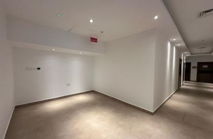 عمارة بالكامل - استوديو - 8 حمامات للبيع في عجمان جلوبال سيتي - العالية - عجمان