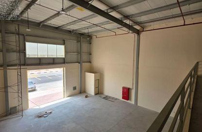 Warehouse - Studio for rent in Al Sajaa Industrial - Al Sajaa - Sharjah