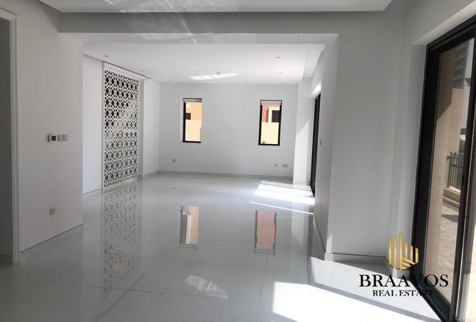 107749404 - Property Image 3