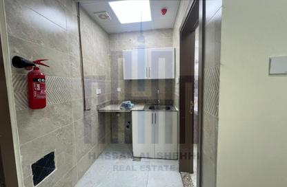 Apartment - Studio - 1 Bathroom for rent in Muwaileh 3 Building - Muwaileh - Sharjah