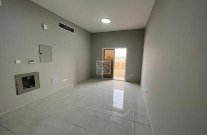 Apartment - 2 - 3 for rent in Al Jurf 3 - Al Jurf - Ajman Apartment - 2 - 3 for rent in Al Jurf 3 - Al Jurf - Ajman
