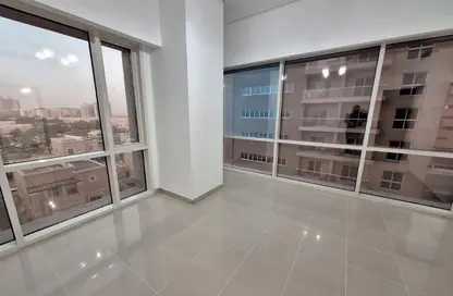 Apartment - 1 Bedroom - 2 Bathrooms for rent in Nova Tower - Dubai Silicon Oasis - Dubai