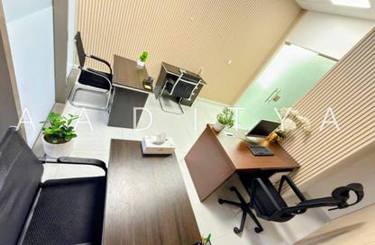 Office Space - Studio - 1 Bathroom for rent in Red Avenue - Al Garhoud - Dubai