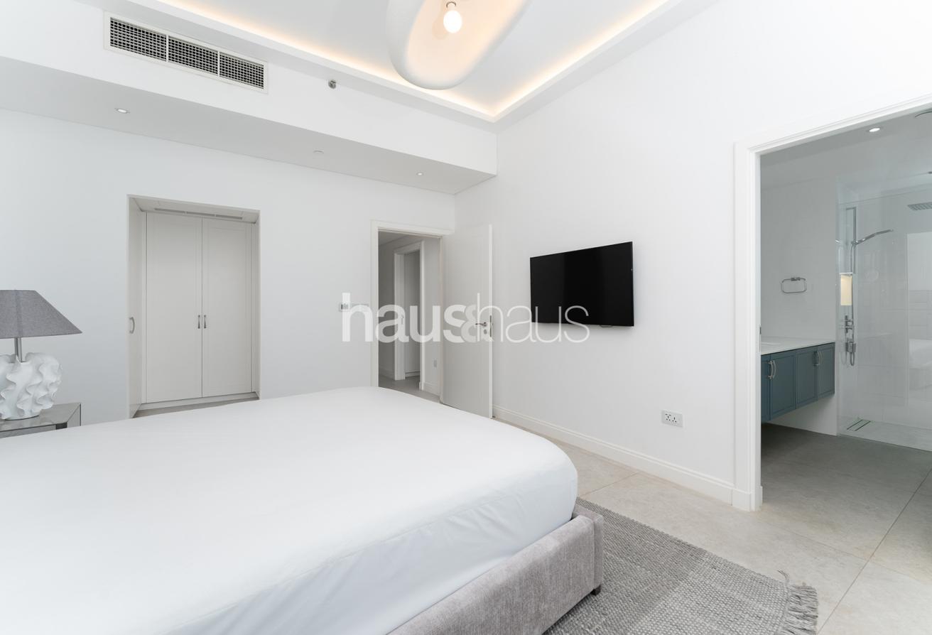 Fully upgraded | Atlantis Views | Furnished photo 25