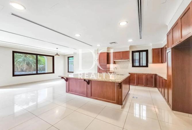 73842142 - Property Image 3