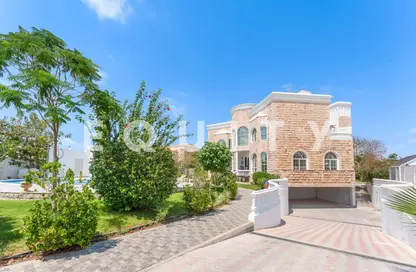 Villa - 5 Bedrooms - 6 Bathrooms for rent in Jumeirah 3 Villas - Jumeirah 3 - Jumeirah - Dubai