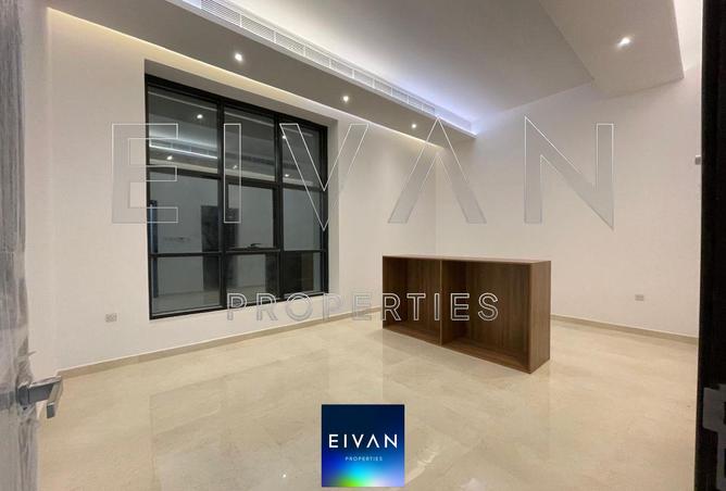 102000098 - Property Image 3