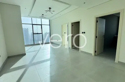 شقة - غرفة نوم - 2 حمامات للبيع في بي جي وان - الفرجان - دبي