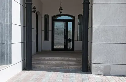 Villa - 4 Bedrooms - 5 Bathrooms for rent in Al Warqa'a 3 - Al Warqa'a - Dubai
