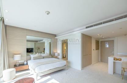 Apartment - Studio - 1 Bathroom for rent in The Dubai Mall Residences - Downtown Dubai - Dubai