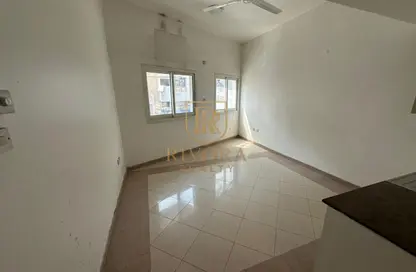 Office Space - Studio - 1 Bathroom for rent in Al Rimal NAF145 - Naif - Deira - Dubai