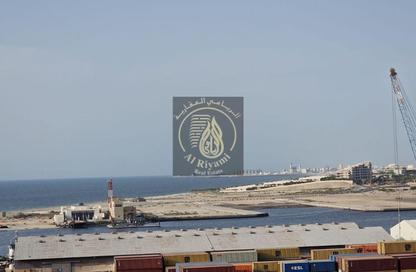 شقة - غرفة نوم - 2 حمامات للايجار في أورينت تاور 1 - أورينت تاور - البستان - عجمان