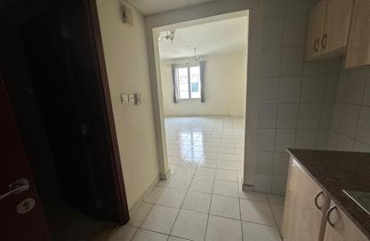 Apartment - Studio - 1 Bathroom for rent in Building Y01 - England Cluster - International City - Dubai