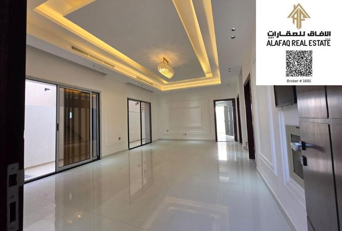 74621729 - Property Image 2