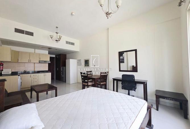 76180120 - Property Image 3