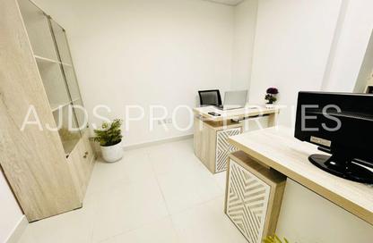 Office Space - Studio - 1 Bathroom for rent in Silver Home Building - Hor Al Anz - Deira - Dubai