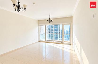 Apartment - 1 - 2 for rent in Burj Al Nujoom - Downtown Dubai - Dubai