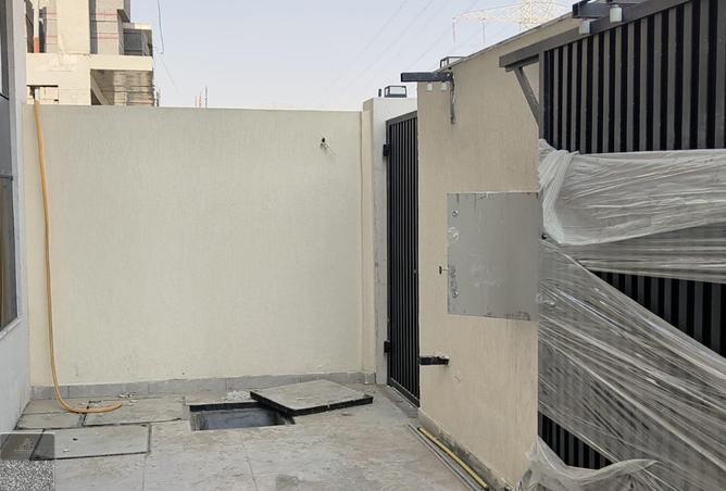 64033810 - صورة العقار 2