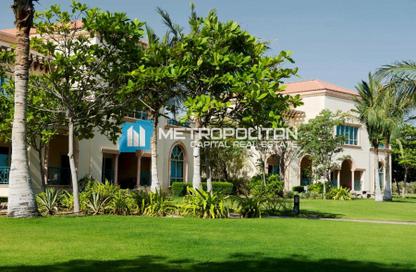 Villa - 4 Bedrooms - 6 Bathrooms for rent in Al Raha Beach Hotel - Al Raha Beach - Abu Dhabi