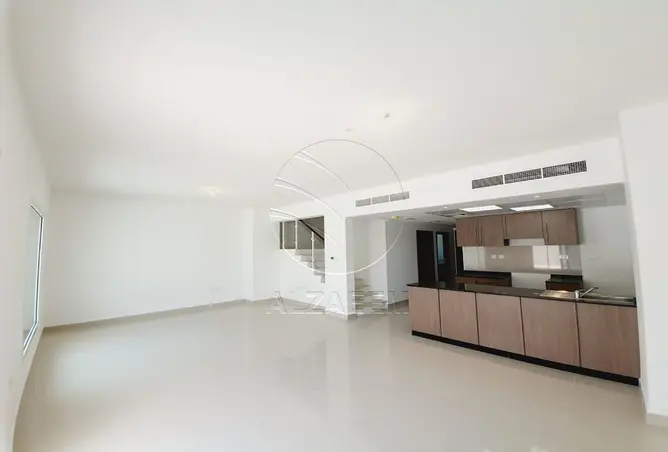 147794370 - Property Image 3