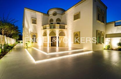 Villa - 5 Bedrooms - 6 Bathrooms for rent in Regional - Jumeirah Park - Dubai