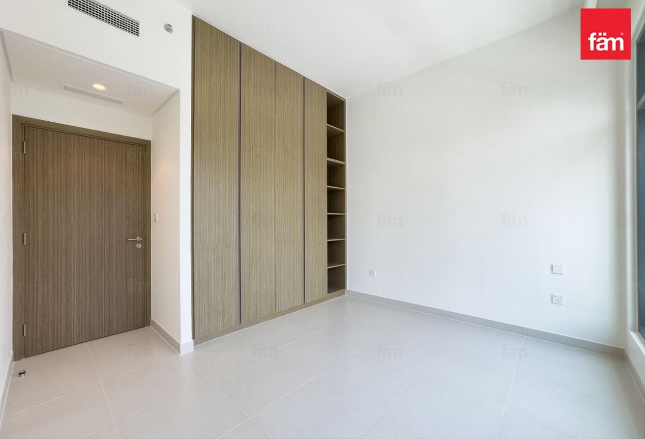 Lagoon View | Branded Residences | + Maid's photo 13