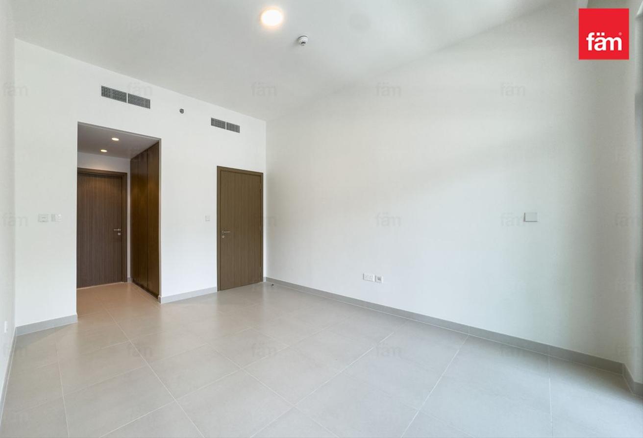 Lagoon View | Branded Residences | + Maid's photo 26