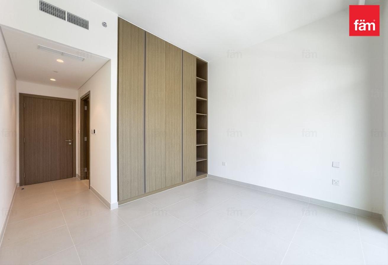 Lagoon View | Branded Residences | + Maid's photo 23