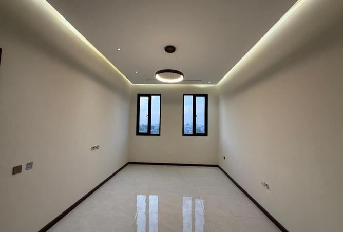 128352422 - Property Image 3