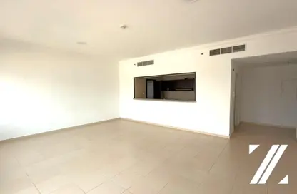 Apartment - 2 Bedrooms - 3 Bathrooms for rent in Mazaya 13 - Queue Point - Liwan - Dubai