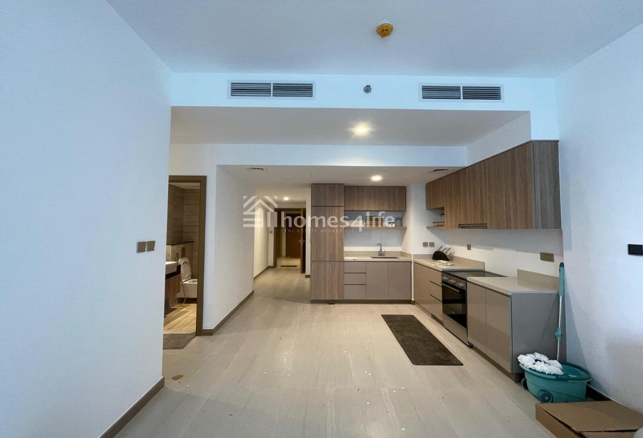 Fully FURNISHED | 2 BHK | PRIME LOCATION photo 3
