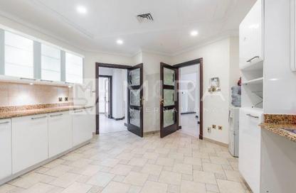 Villa - 5 Bedrooms - 6 Bathrooms for sale in Garden Homes Frond E - Garden Homes - Palm Jumeirah - Dubai