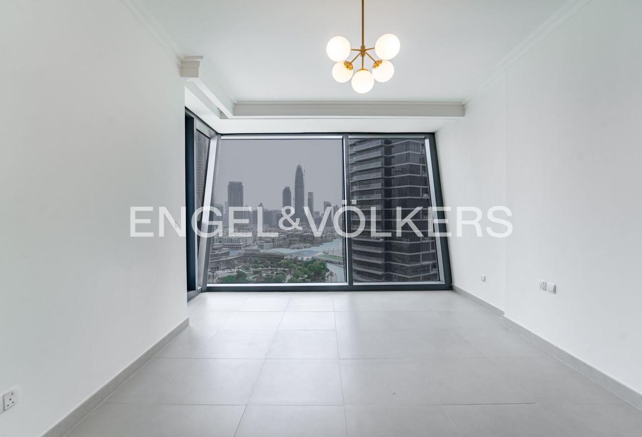 Burj Khalifa View | UPGRADED | Maid's Room photo 15
