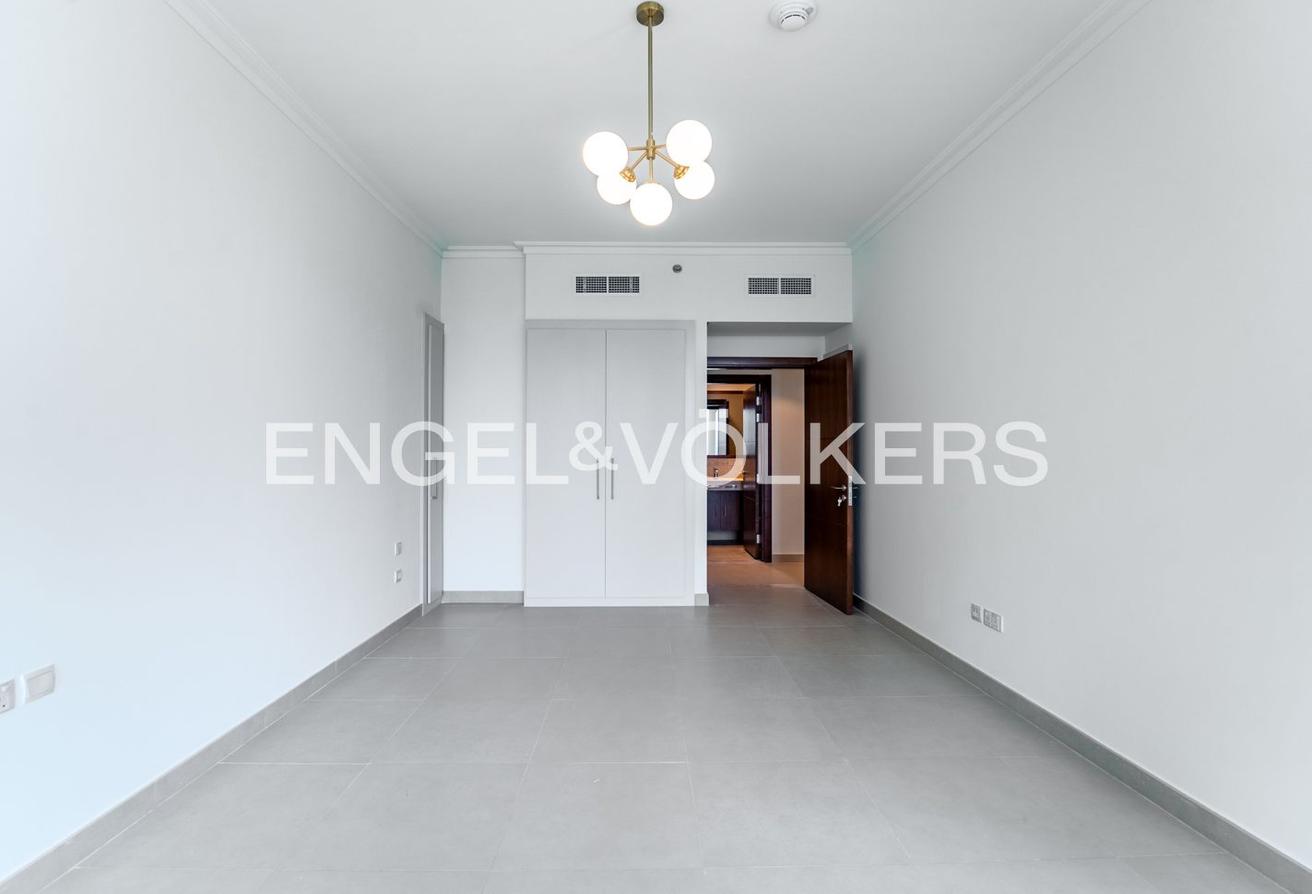 Burj Khalifa View | UPGRADED | Maid's Room photo 14